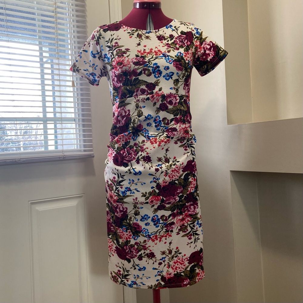 Pink Blush Women White Floral Print Fitted Maternity Dress - Size S.